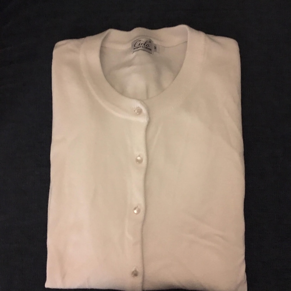 NWOT-Cielo Button Down Cardigan M